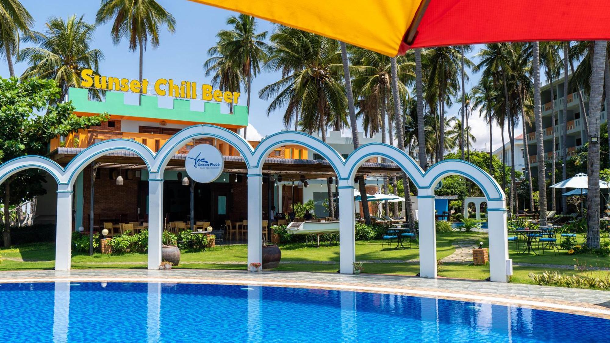 Ocean Place Resort Mui Ne Bagian luar foto