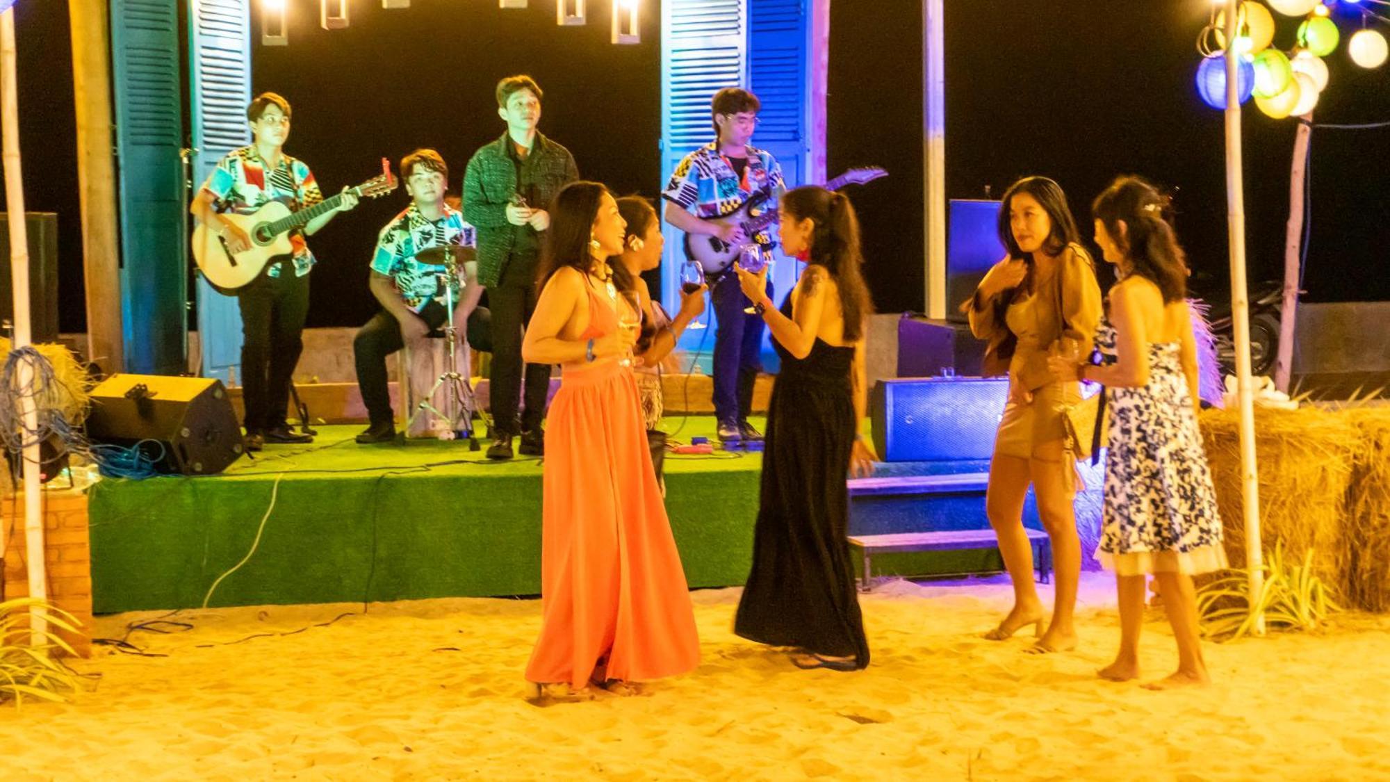 Ocean Place Resort Mui Ne Bagian luar foto
